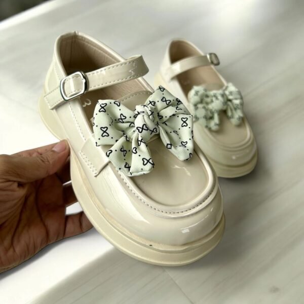 Color Shoes for Girls: Bow Tie Soft Bottom Design
