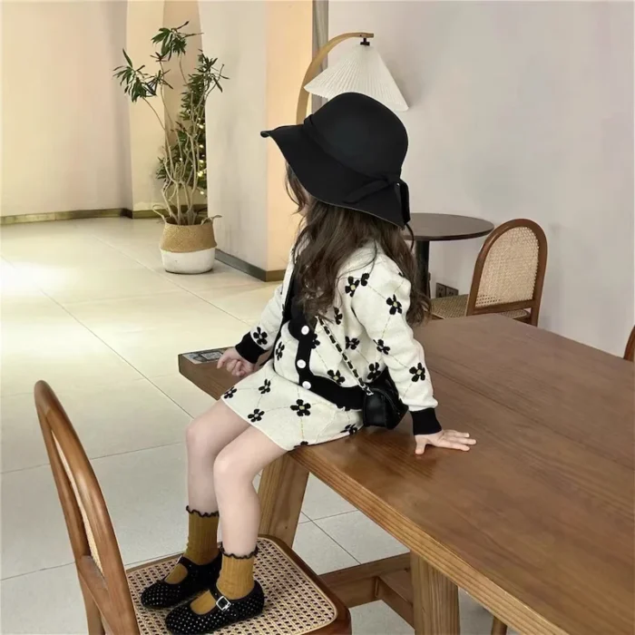 Korean Flower Print Beige Knit Skirt and Jacket Set - Image 4